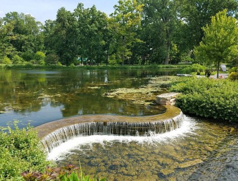 Wellfield Botanic Gardens, United States